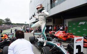 Formula 1, GP Brasile 2018: Hamilton e la Mercedes festeggiano a Interlagos