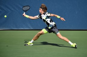 Roland Garros day 3: L’esordio thriller di Rublev e Tsitsipas