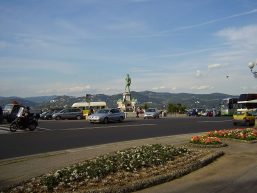 Golf e non solo. Sabato a Firenze: lo sport esce dal green e diventa festa dei bambini, cultura e sguardo dalla terrazza della nostra magnifica Italia…