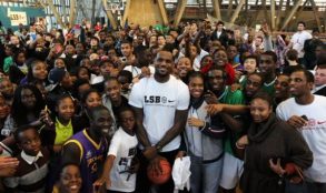 “I PROMISE”, la vittoria più bella del Prescelto: una scuola per aiutare i piccoli LeBron a diventare… LeBron!