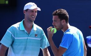 Tennis, ATP Shanghai: avanzano Cecchinato e Seppi