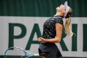 Un po’ Kournikova, un po’ Serena: che cocktail Amanda!