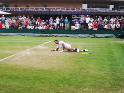 Tennis, Berrettini una vittoria per realizzare il sogno più grande, giocare con Federer agli ottavi di Wimbledon