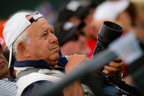 Quando muore un amico. Il nostro saluto a Luigi Serra, il fotografo che sorrideva al tennis e alla vita