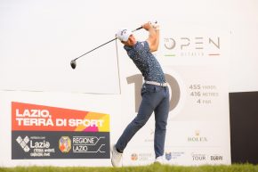 Golf, N.Hojgaard vola in testa all’Open d’Italia. E.Molinari e Laporta 9/i