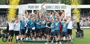 Il 3-1 del Lecco sul Foggia. I blucelesti dopo mezzo secolo in serie B, l’utopia di Luciano Foschi