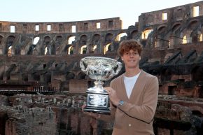 Perfezione Sinner, 16-0! Bissa la semifinale a Indian Wells. Invasione di api durante Alcaraz-Zverev