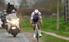 O Van der Poel o nessuno: il campione del mondo prenota il Fiandre degli assenti