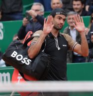 Berrettini: “Mi sembrava di giocare su un altro pianeta per le condizioni difficili”. Musetti tenace con Fils, ora remake con Djokovic