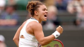 Wimbledon, Medvedev elimina Sinner ma l’Italia fa festa con la Paolini in semifinale